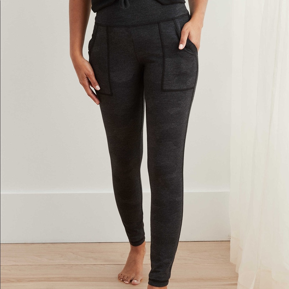 Aerie Camo Chill Legging